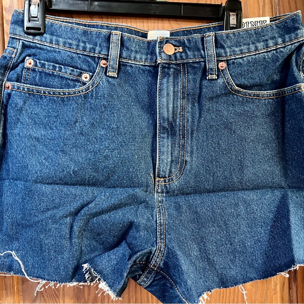 NWT PINK Victoria's Secret Blue Jean Shorts with Frayed Hem Sz 29